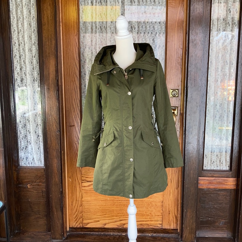 GUESS Olive army green rain jacket coat Small